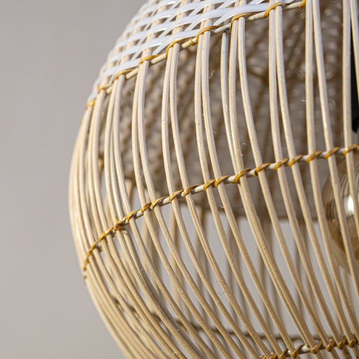 FiberFusion Lumina: Contemporary cane hanging lamp for cozy ambiance