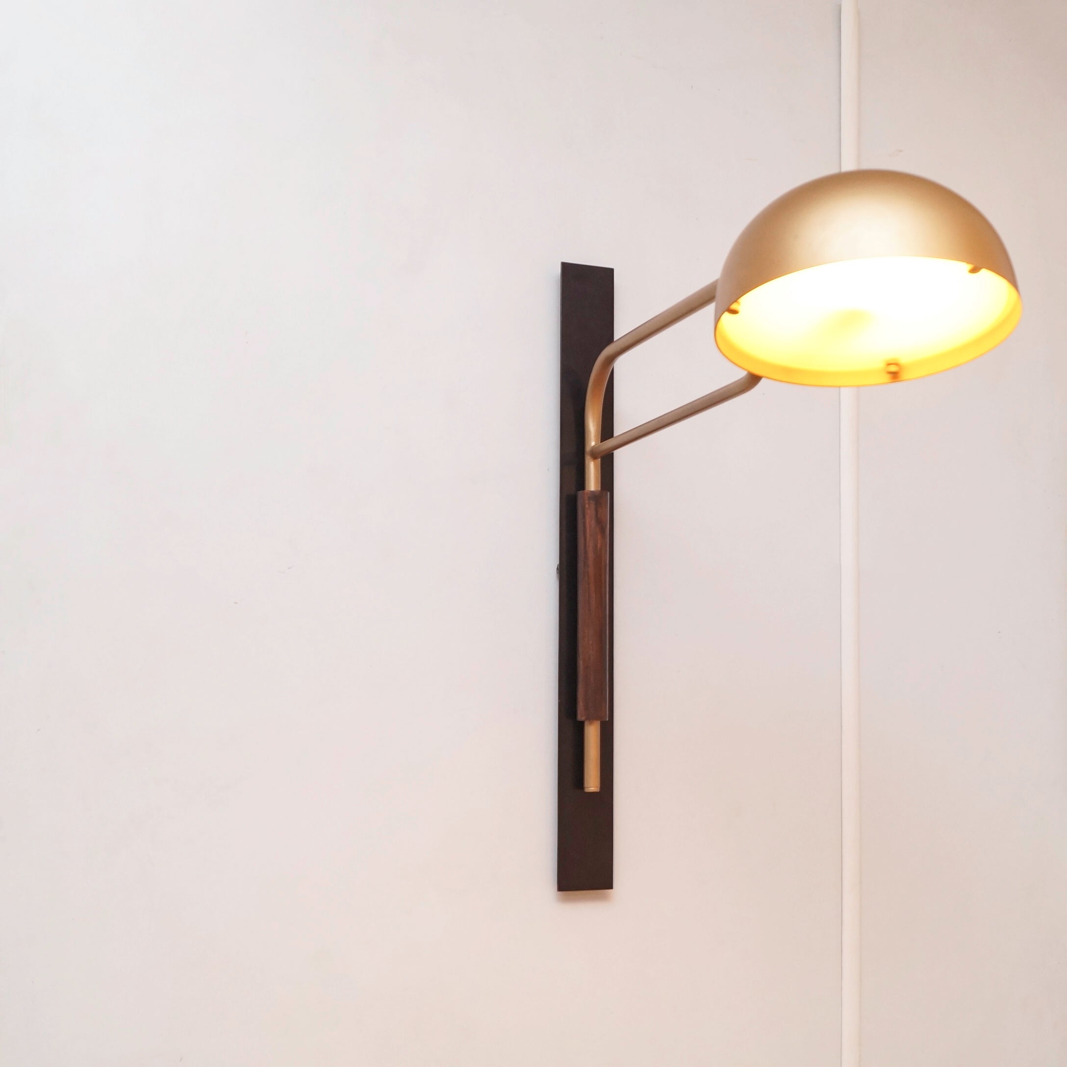 CWS153 Gold Coast Retreat Teak Wood Wall Fixture