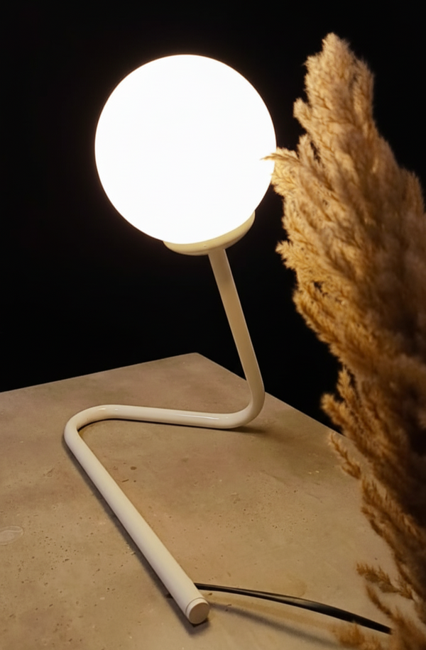 CDL131 Minimalist Globe Lamp
