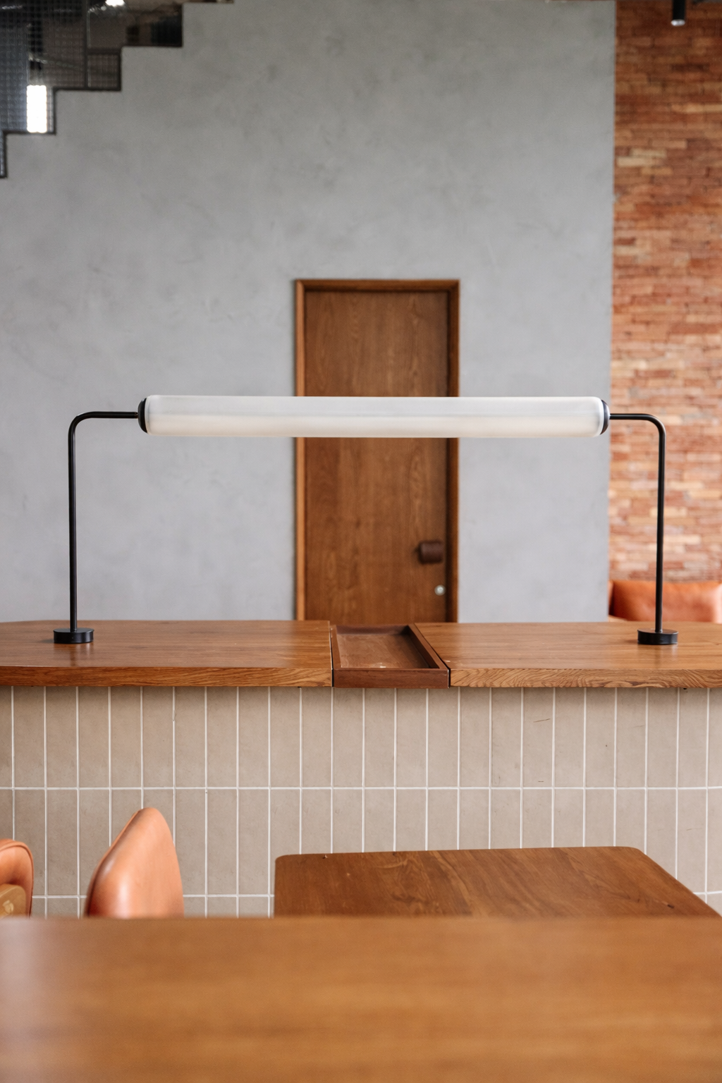 FDL131 Bar Glow Table Lamp