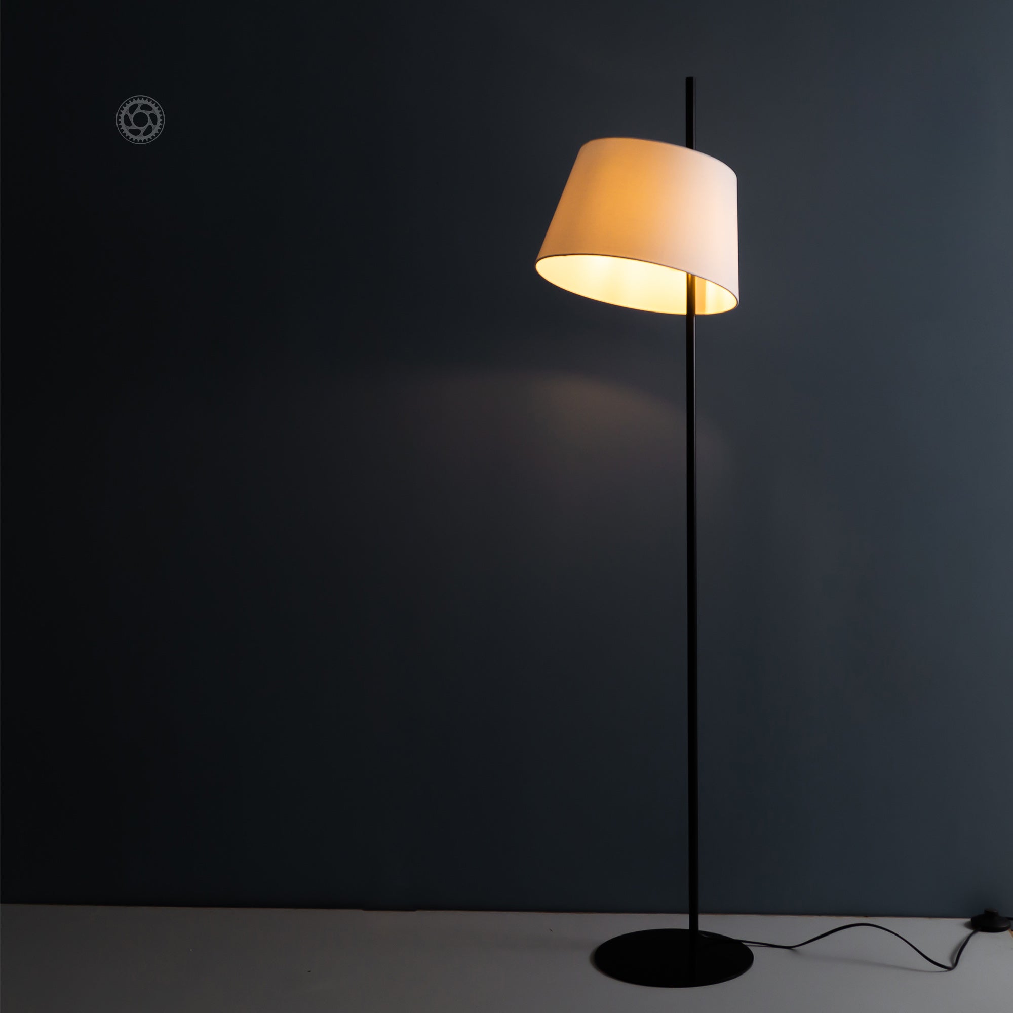 Scandinavian design metal floor lamp