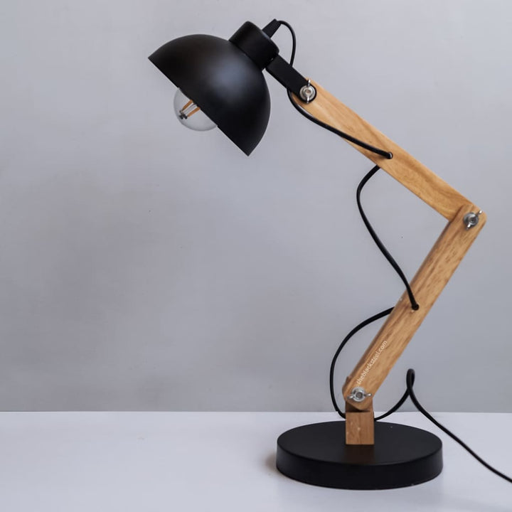 Mid-Century Essential Desk Lamp In Black Metal And Wood - The Black Steel