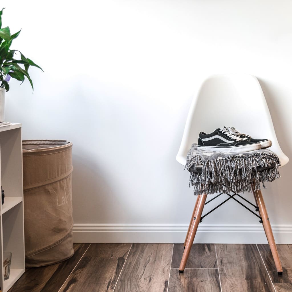 White Dining Chair With Wooden Legs(Set of 4) - The Black Steel